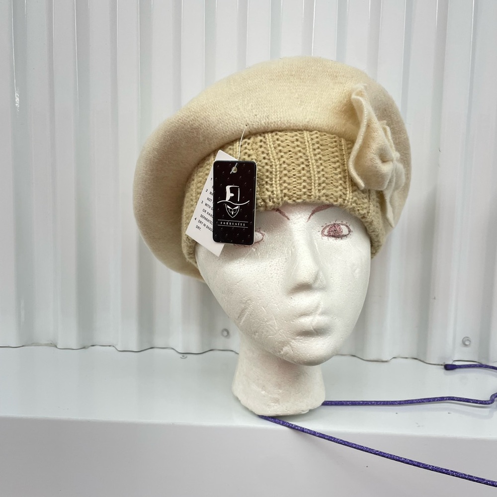 Forbusite Women’s Cream Beret - Picture 5 of 12